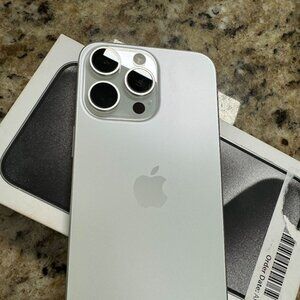 iPhone 15 Pro Max 256GB White Titanium
